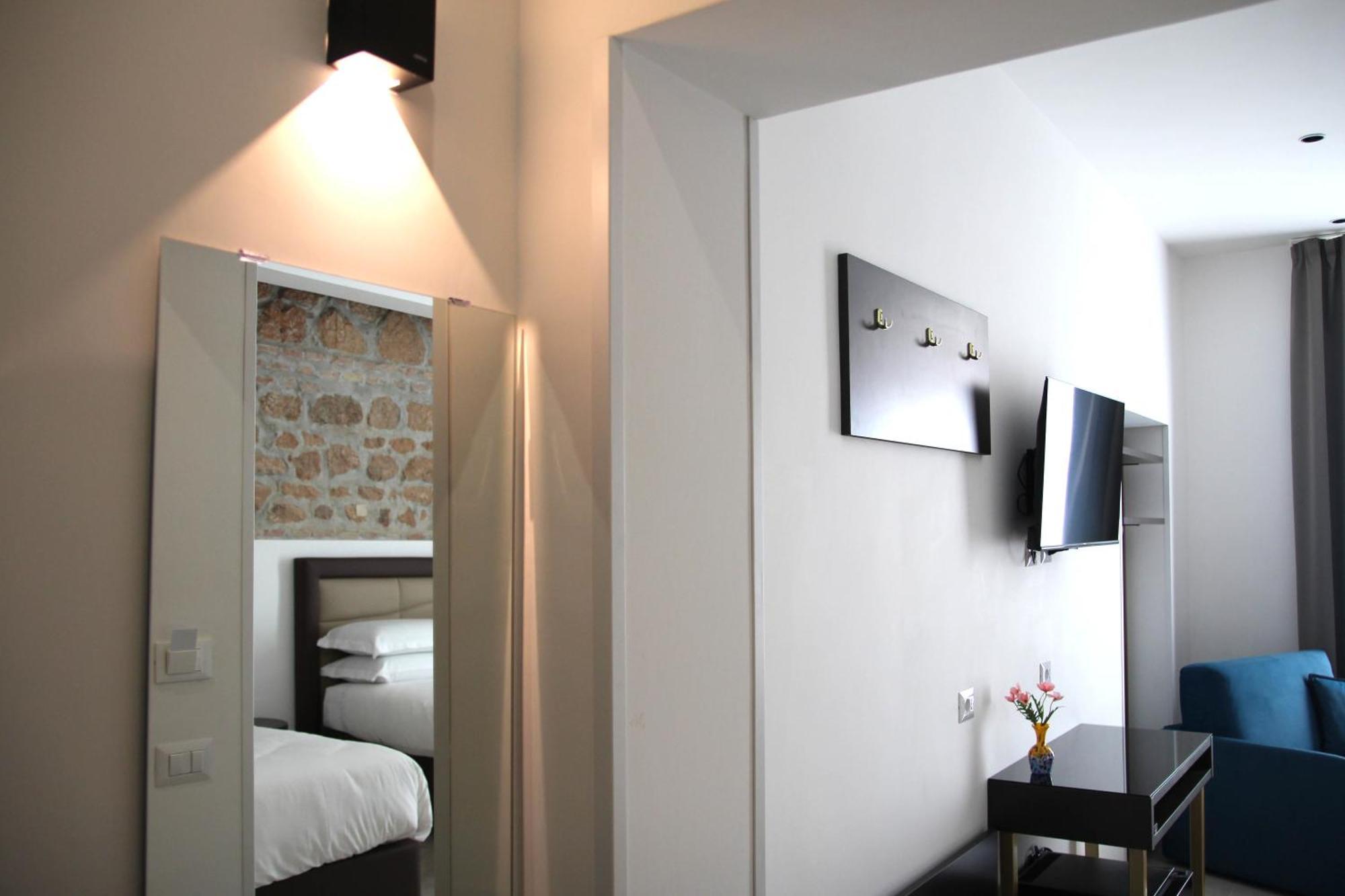 Joyful 148 Luxury Guest House Powered By Joyful Termini Boutique Guest House 로마 외부 사진